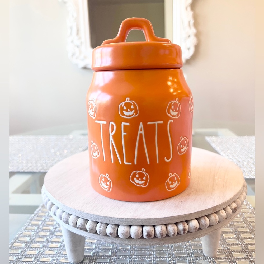 🧡 TREATS Rae Dunn Orange Pumpkin Candy Jar Canister Decor NEW - Picture 2 of 6